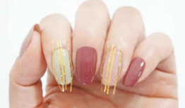美甲视频,轻松掌握时尚美甲技巧